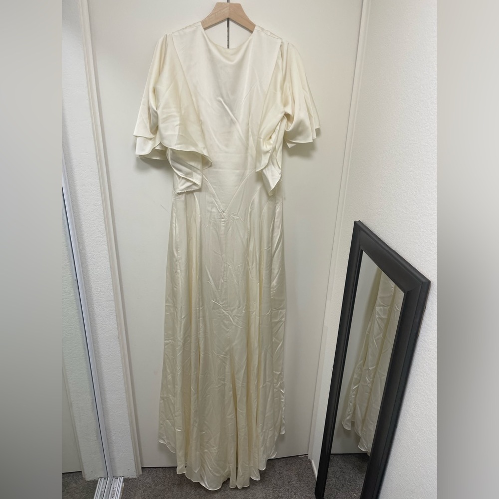 Asos ASOS EDITION satin panelled wedding dress with flutter sleeve - Picture 3 of 9